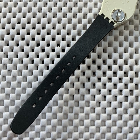 Swatch Watch - LW112 - LITTLE ECLIPSE - Picture 9 of 10